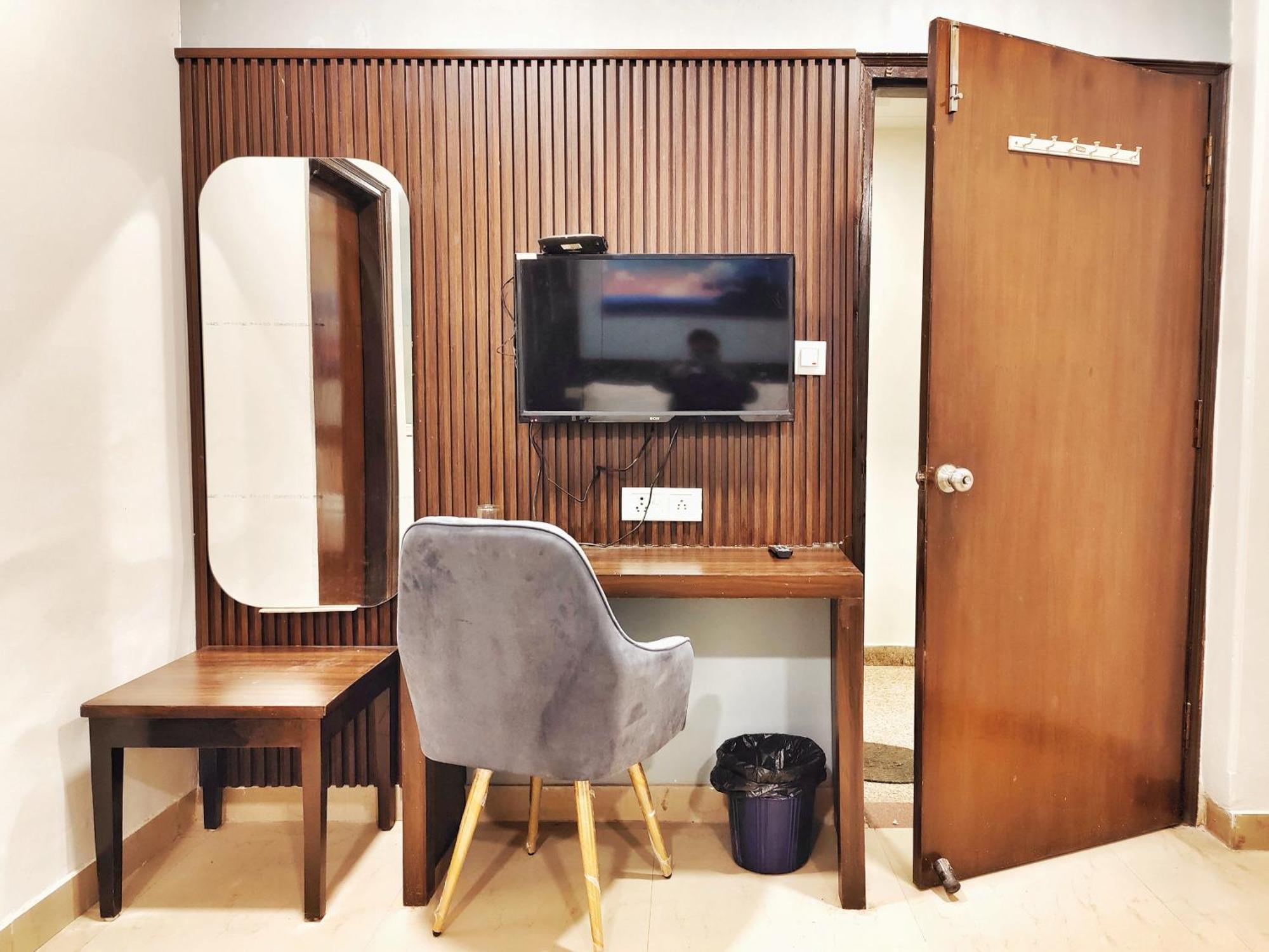 Airport Hotel The Terminal Νέο Δελχί Εξωτερικό φωτογραφία
